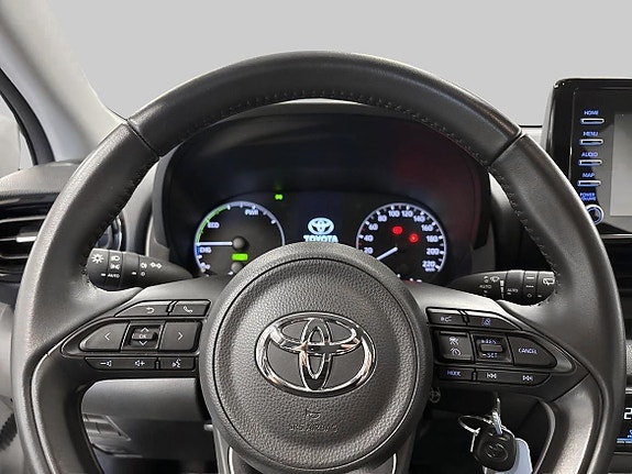 Toyota Yaris 15 of 19