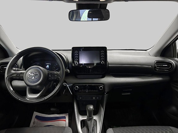 Toyota Yaris 12 of 19