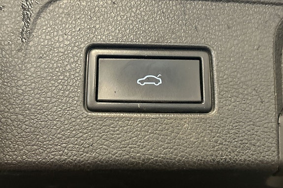 Volkswagen Passat 26 of 28