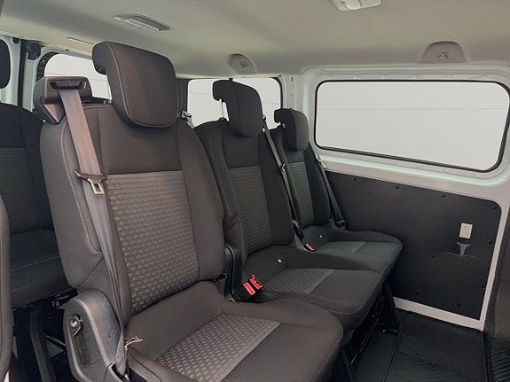 Ford Transit Custom 24 of 30