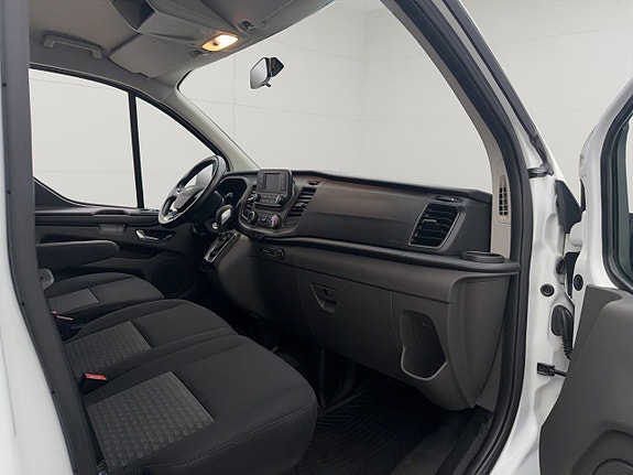 Ford Transit Custom 26 of 30