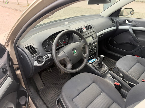 Skoda Octavia 7 of 13