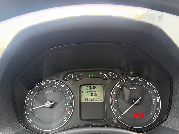 Skoda Octavia 8 of 13