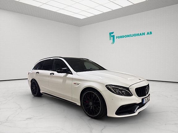 Mercedes-Benz C63 7 of 16