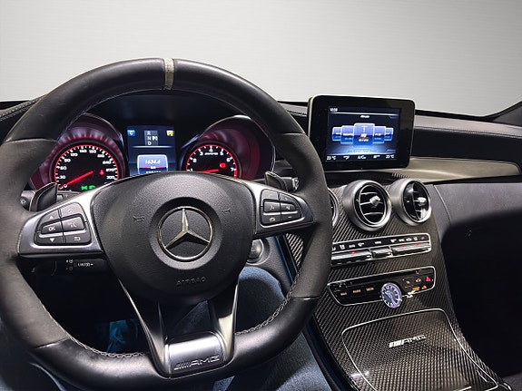 Mercedes-Benz C63 13 of 16