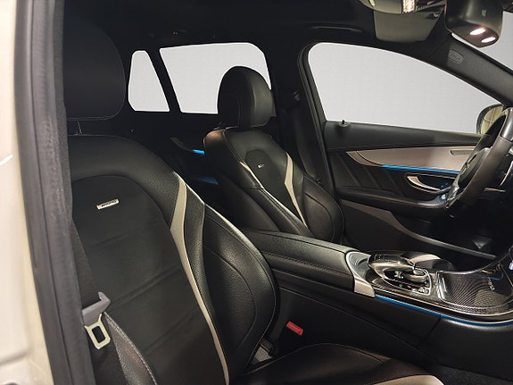 Mercedes-Benz C63 15 of 16
