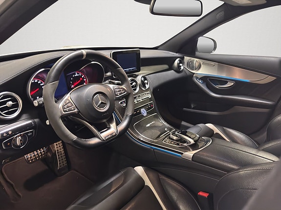 Mercedes-Benz C63 9 of 16