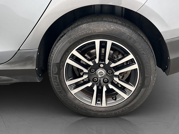 Volvo V40 Cross Country 25 of 27