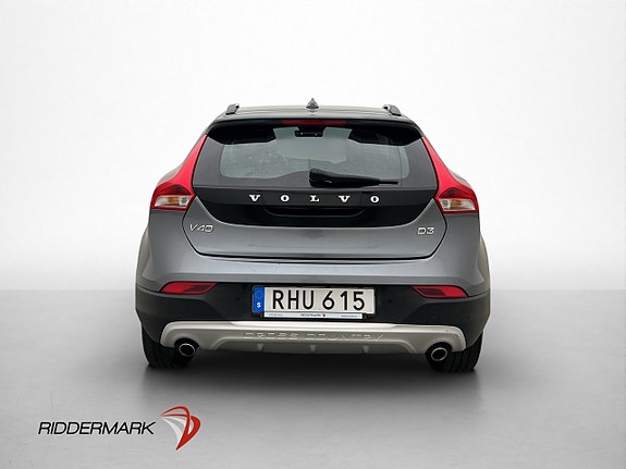 Volvo V40 Cross Country 7 of 27