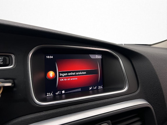 Volvo V40 Cross Country 18 of 27