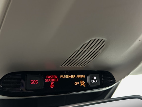 Volvo V40 Cross Country 16 of 27