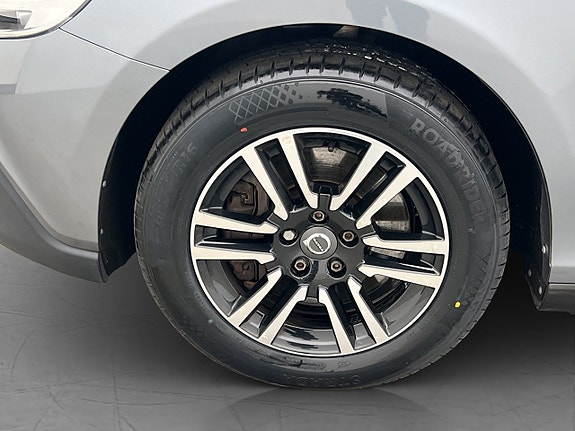 Volvo V40 Cross Country 24 of 27