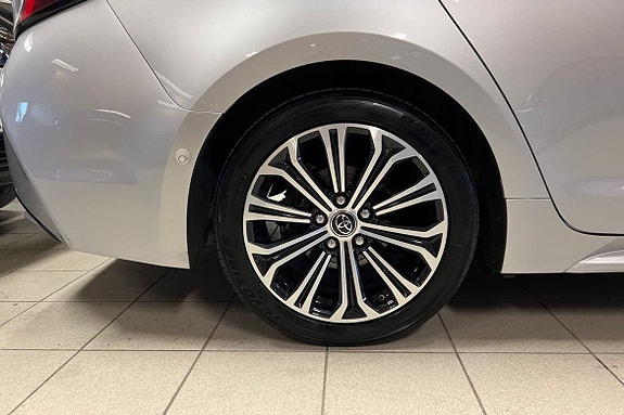 Toyota Corolla 17 of 21