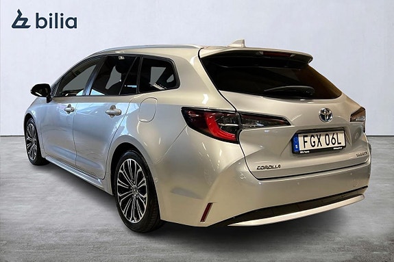 Toyota Corolla 2 of 21