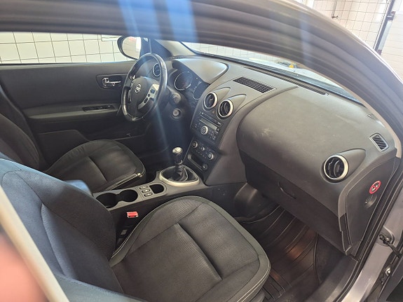 Nissan Qashqai 2 of 5