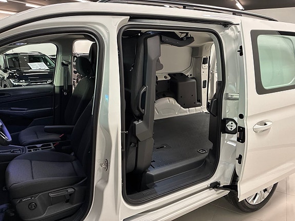 Volkswagen Caddy Maxi 30 of 30