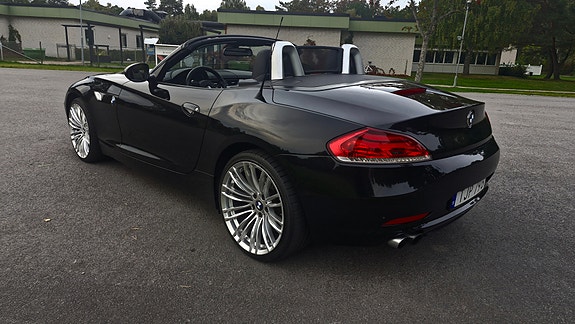 BMW Z4 3 of 8