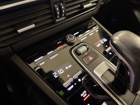 Porsche Cayenne Coupe 16 of 20