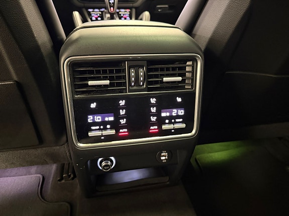 Porsche Cayenne Coupe 12 of 20
