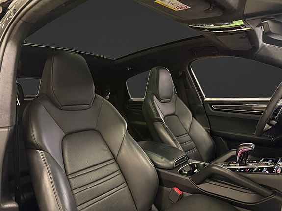 Porsche Cayenne Coupe 13 of 20