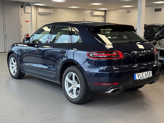 Porsche Macan 5 of 23