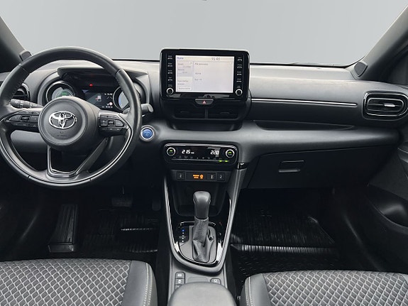 Toyota Yaris 8 of 10