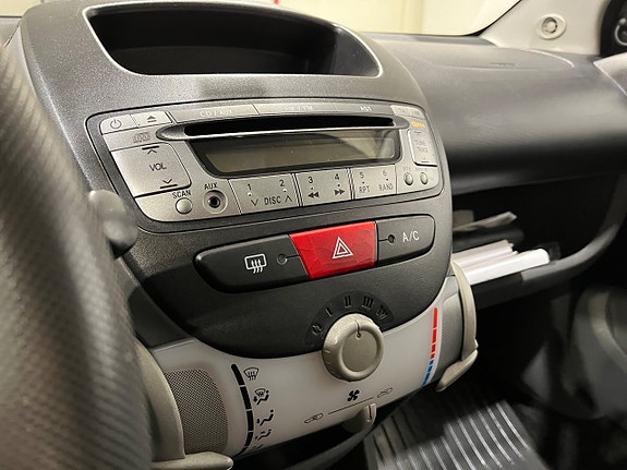 Toyota Aygo 16 of 16