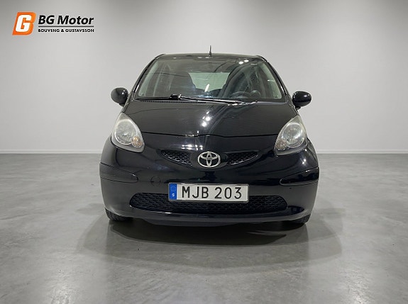 Toyota Aygo 5 of 16