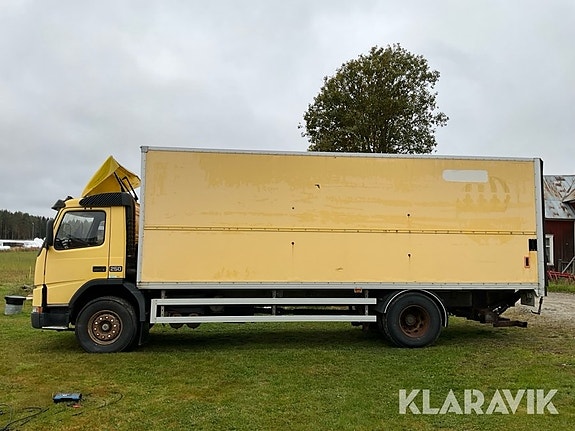 Lastbil Volvo FM7 med bakgavellyft 5 of 6
