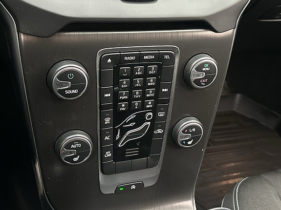 Volvo V40 20 of 28