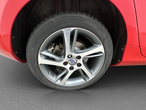Volvo V40 27 of 28