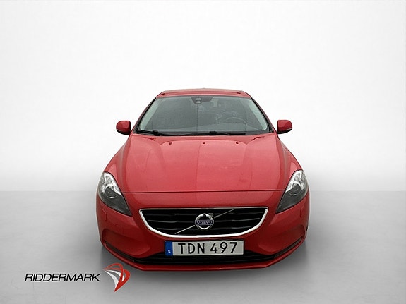Volvo V40 2 of 28