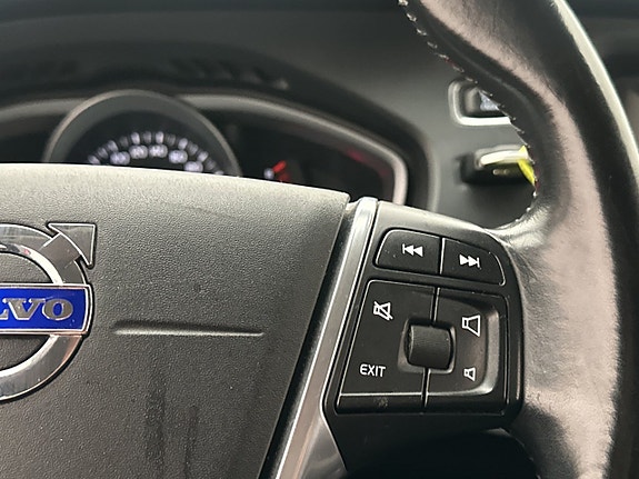 Volvo V40 18 of 28