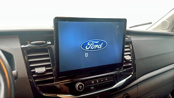 Ford E-Transit 12 of 17