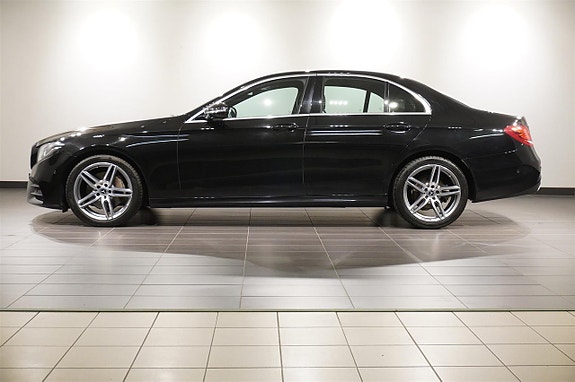 Mercedes-Benz E220 d 2 of 14