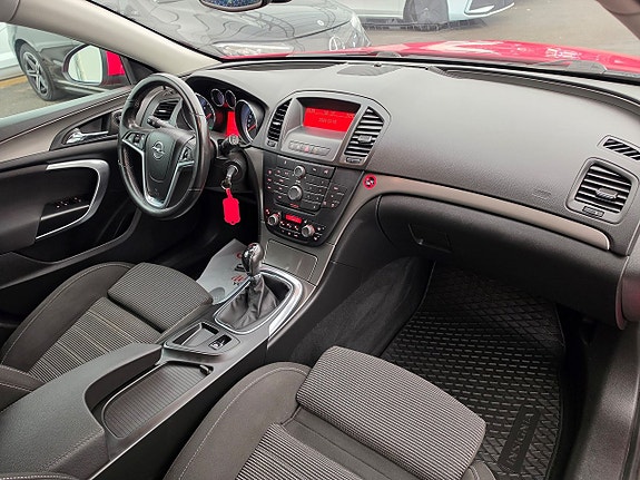 Opel Insignia 12 of 25