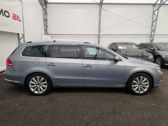 Volkswagen Passat 3 of 28