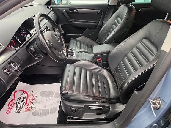 Volkswagen Passat 13 of 28