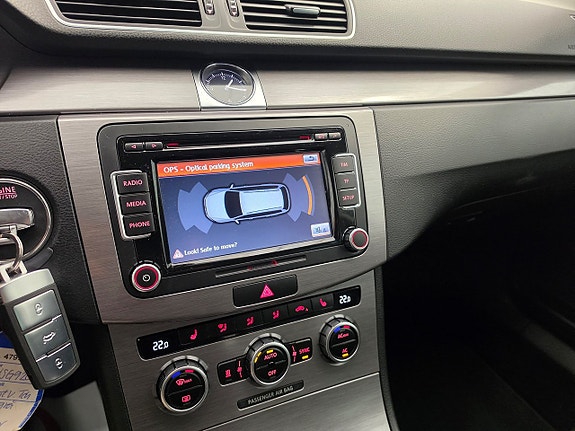 Volkswagen Passat 20 of 28