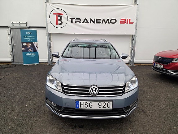 Volkswagen Passat 9 of 28