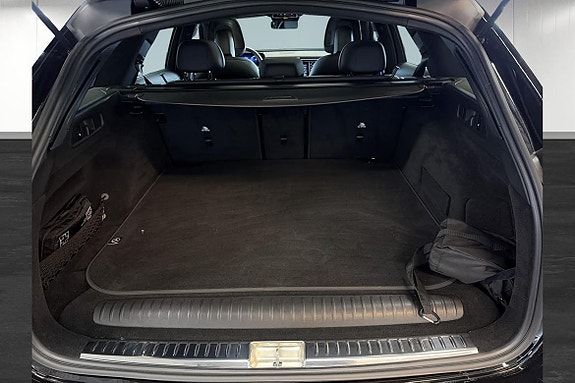 Mercedes-Benz E300 25 of 27