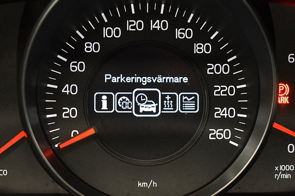 Volvo V40 12 of 22