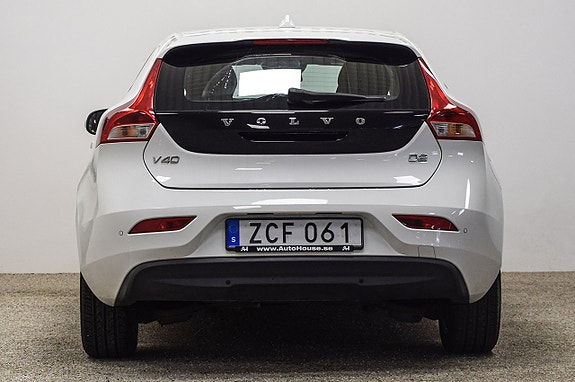 Volvo V40 5 of 22