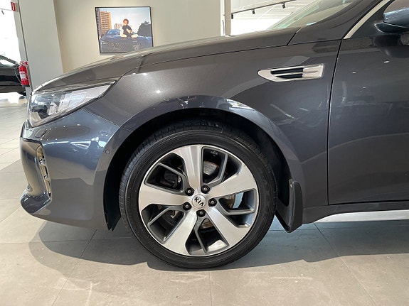 Kia Optima 8 of 30