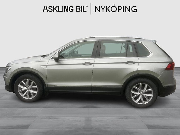 Volkswagen Tiguan 3 of 10