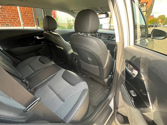 Kia e-Niro 14 of 14