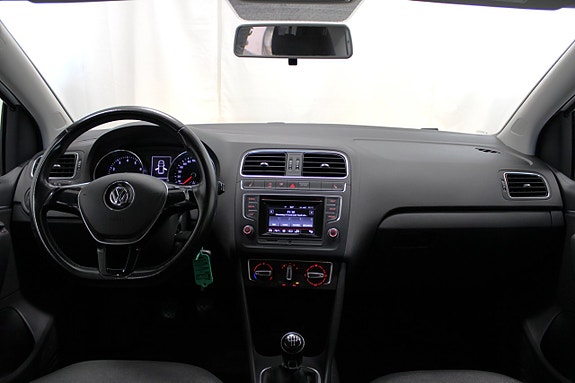 Volkswagen Polo 9 of 15