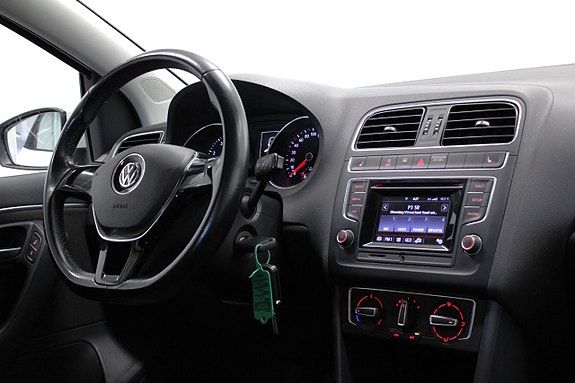 Volkswagen Polo 8 of 15