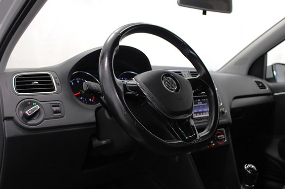 Volkswagen Polo 7 of 15
