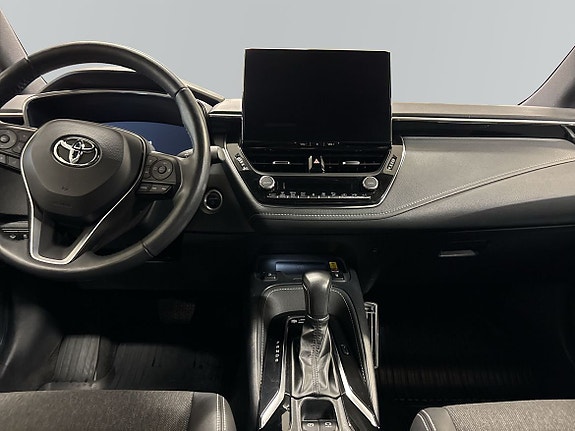 Toyota Corolla 8 of 15